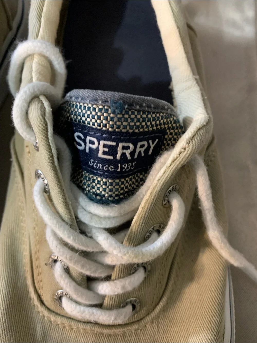 Sperry Men’s Tan Canvas Lace-Up Sneakers with White Soles b1/18